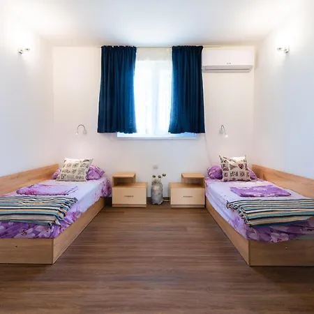 Kashta Teddy Bear Gasthof Burgas City